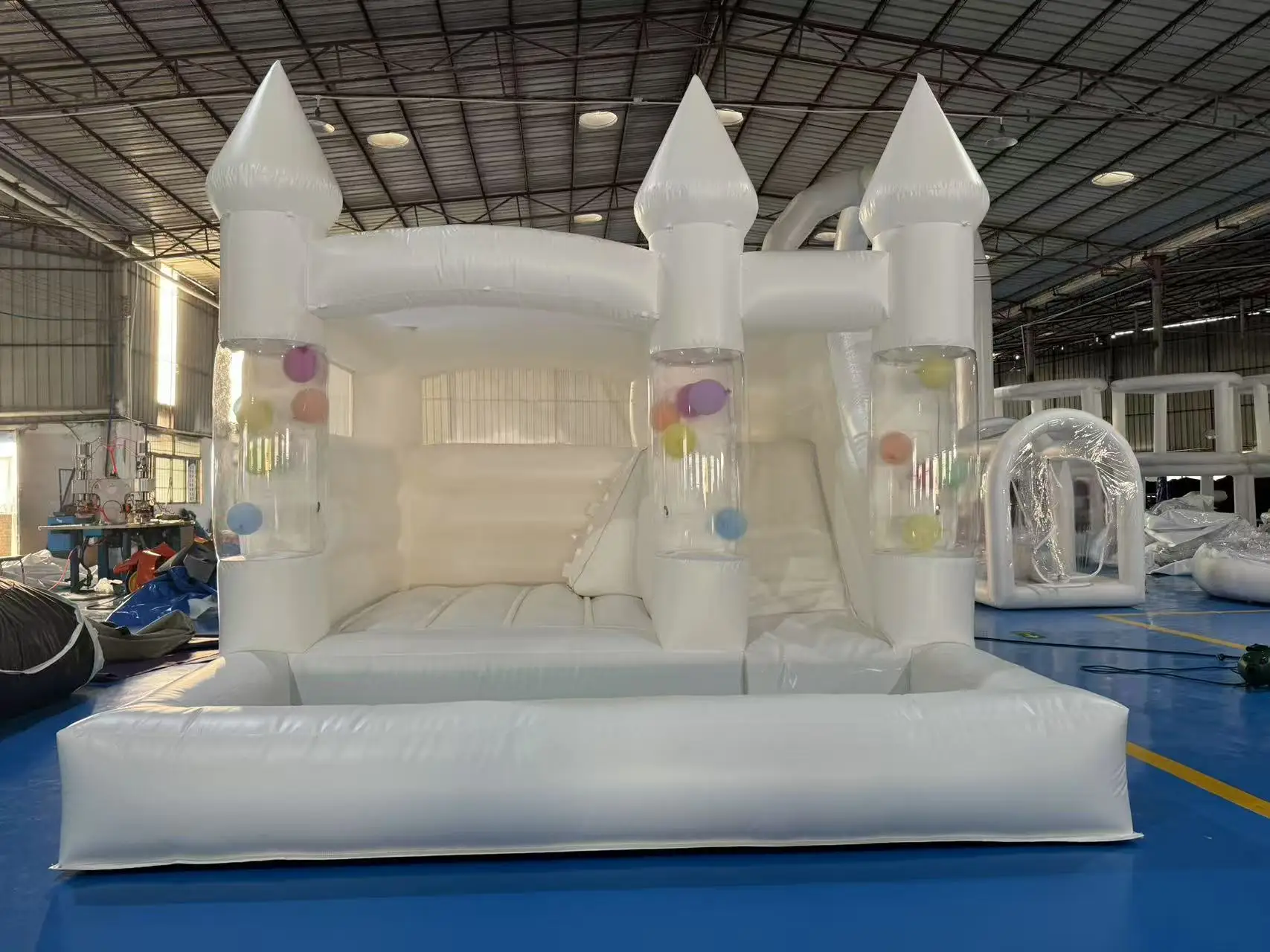Commercial Inflatable Combo Balloons Jump House Outdoor White Bounce House with Slide