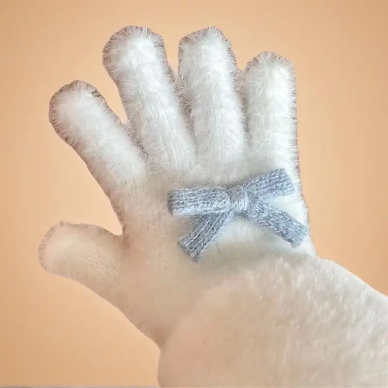 

Привлекательные плюшевые перчатки с бантом и помпоном, теплые зимние перчатки для студенток, модный рождественский модный аксессуар