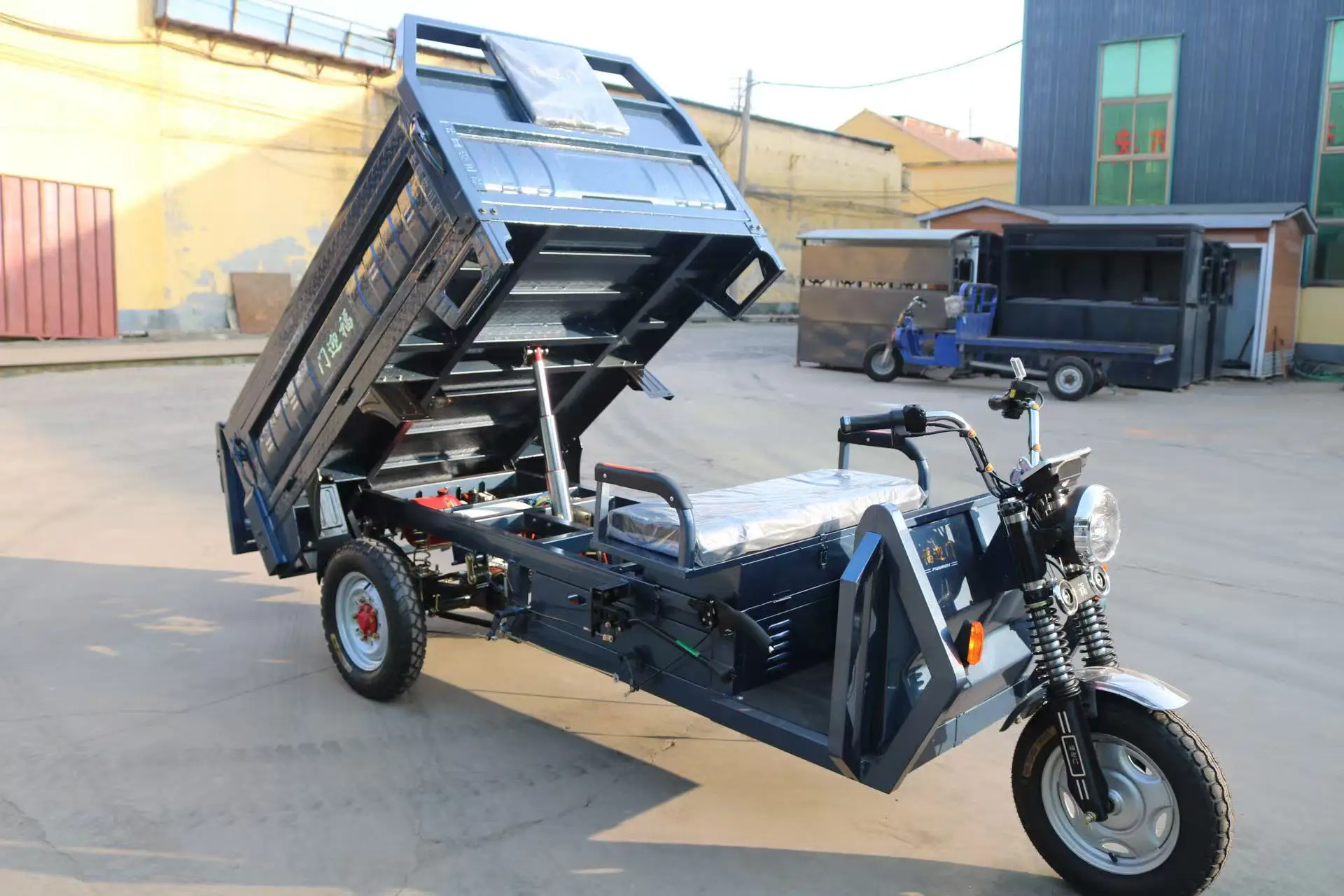 Heavy Duty Hydraulic Dumping Electric Cargo Tricycle 500KG Load Open Body Farm Construction Mini Dumper