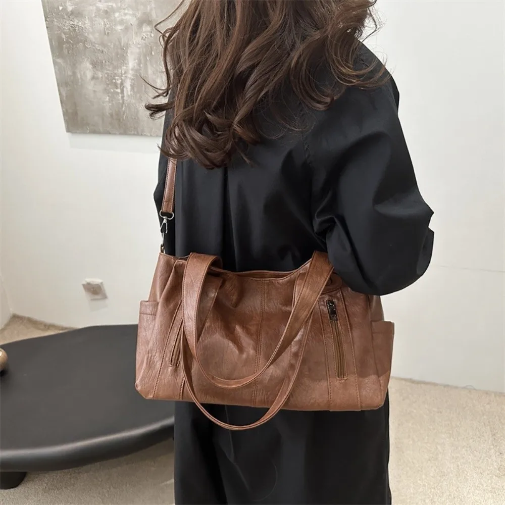 

Casual Retro PU Shoulder Bag Large Capacity Soft Commuting Handbag Solid Color Waterproof Underarm Tote Bag Travel