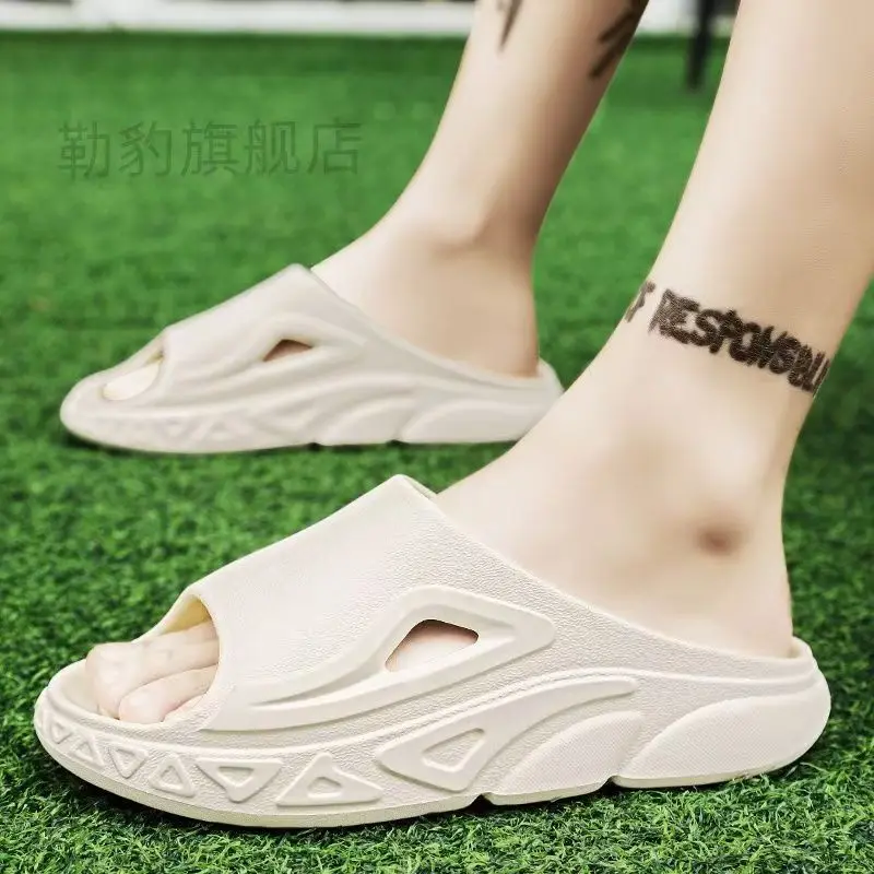 

Men's Summer New Thick Sole One Word Casual sports Slippers Injection Molding Lightweight Non Slip Home slipper Bathroom Slipper