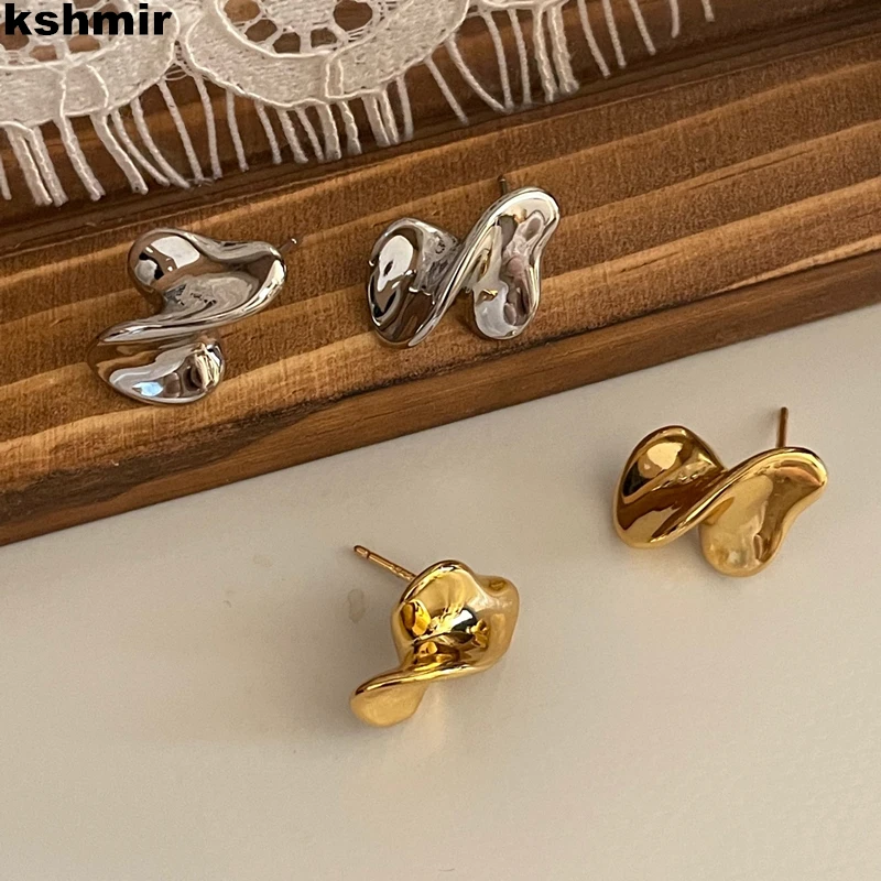 kshmir 2022 Woman's earring twisted metal stud high sense simple net red unique irregular earring products