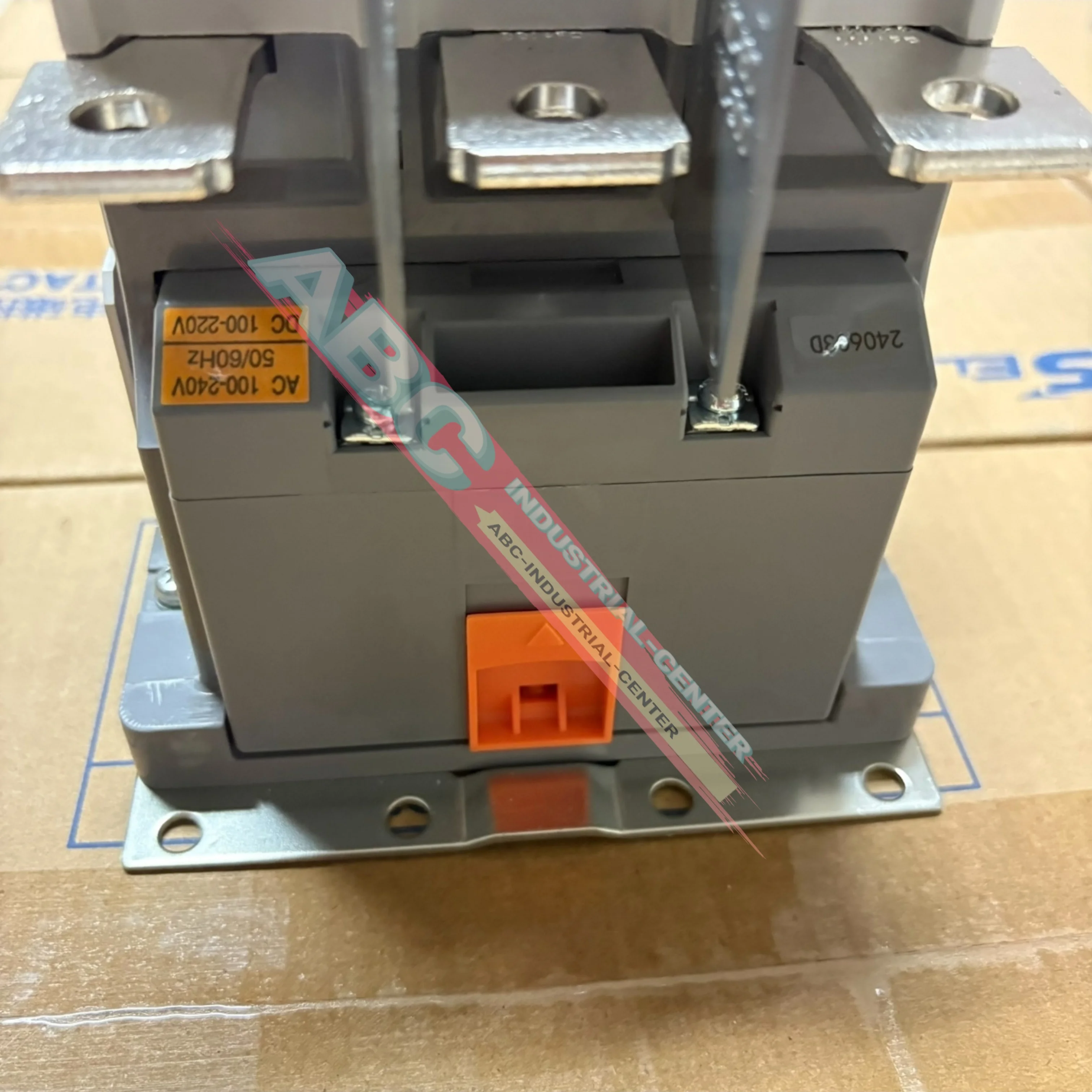 

GMC-180 AC/DC100-240V Новый оригинальный электромагнитный контактор