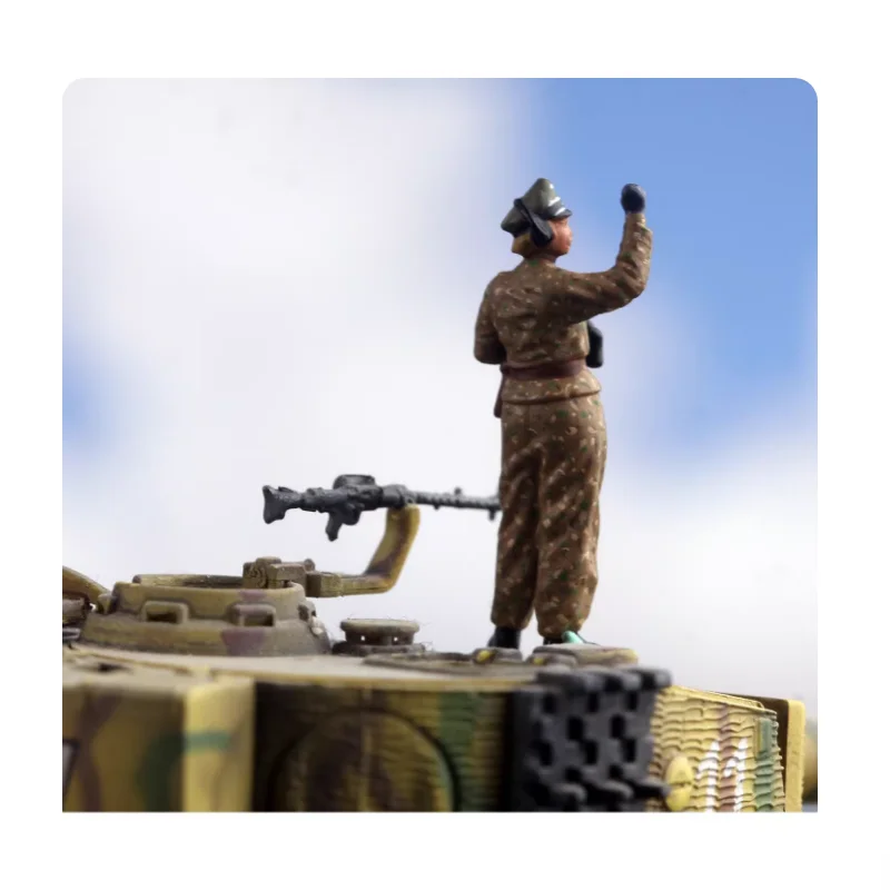 1:72 Scale Resin Material German Female Tank Driver 1 Soldier Suitable For Tank Helicopter Scenes Collectible Decorative Display