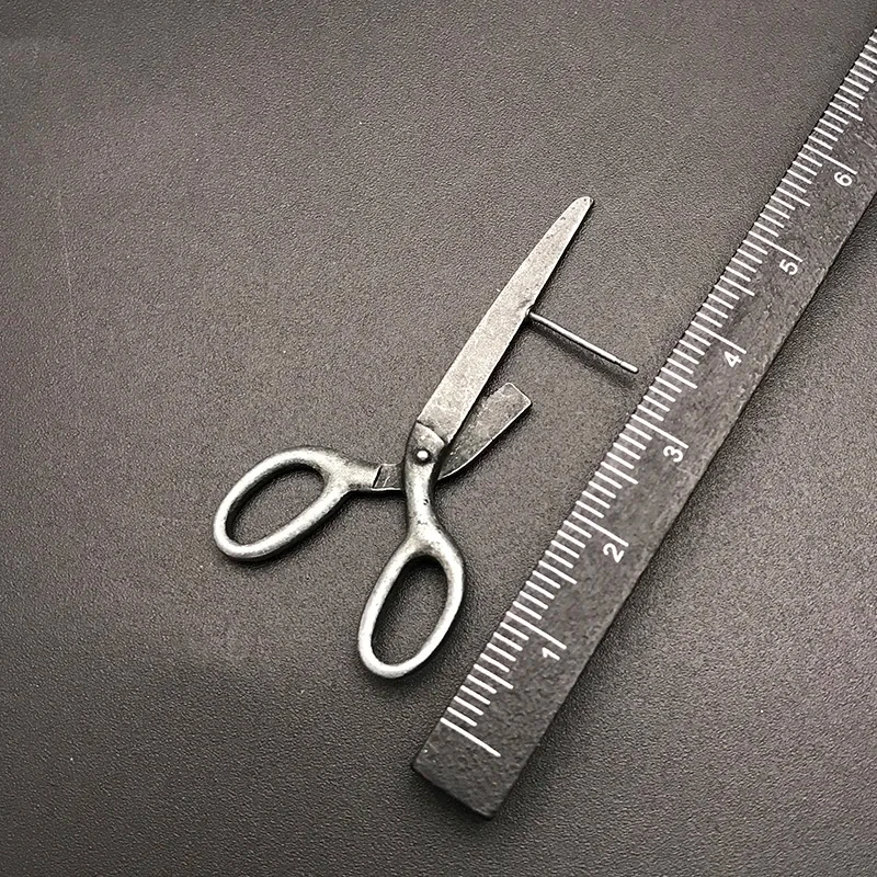 Gothic Imitation Scissors Exaggerate Stud Earrings For Men Women Goth Vintage Silver Color Halloween Jewelry Gift