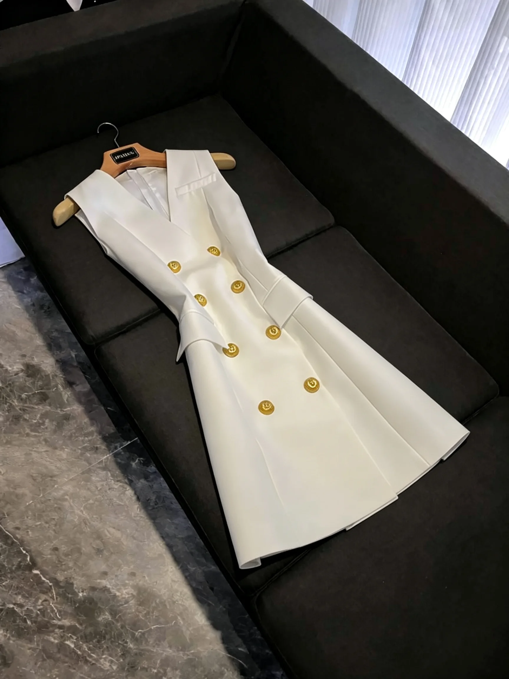 Simple Style Double Button Sleeveless V-Neck Waist Cinched Slimming Commute Dress Women's White Color Business Casual Skirt