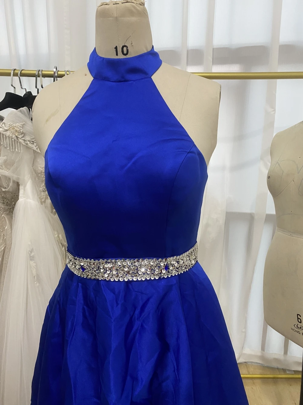 CloverBridal-vestido de fiesta de boda azul Real con cuello Halter, vestido de novia alto-bajo con cuentas y lentejuelas, tallas 16, 2497104