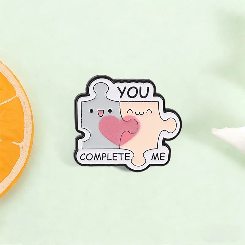 Creative Romantic English You Complete Me Puzzle Heart Brooch Cute Cartoon Metal Pin Confession Gift DIY Clothing Bags Accessory