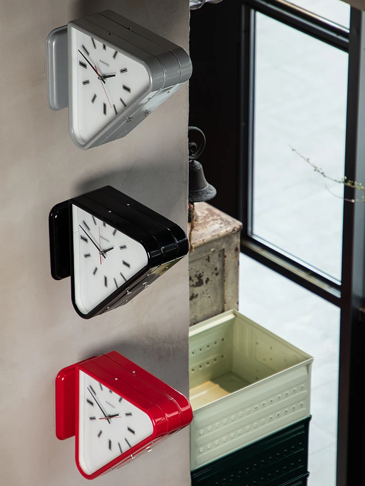 Metal triangular wall clock wall wall hanging double sided clock clock clock decoration for cafe bar