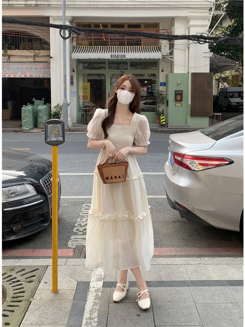 Estilo francês recortado pescoço quadrado manga curta feminino verão 2025 novo vestido maxi em camadas estilo férias