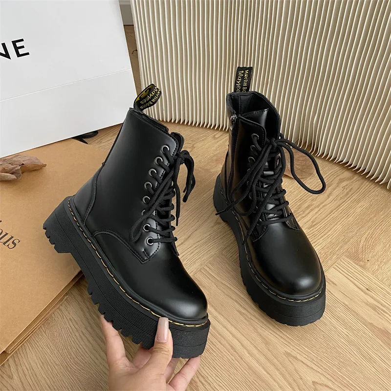 Minimalist Lace-up Combat Women Boots 5Cm Chunky Heel Platform Women Boots British Style Thick Sole Increase Height Casual Boots