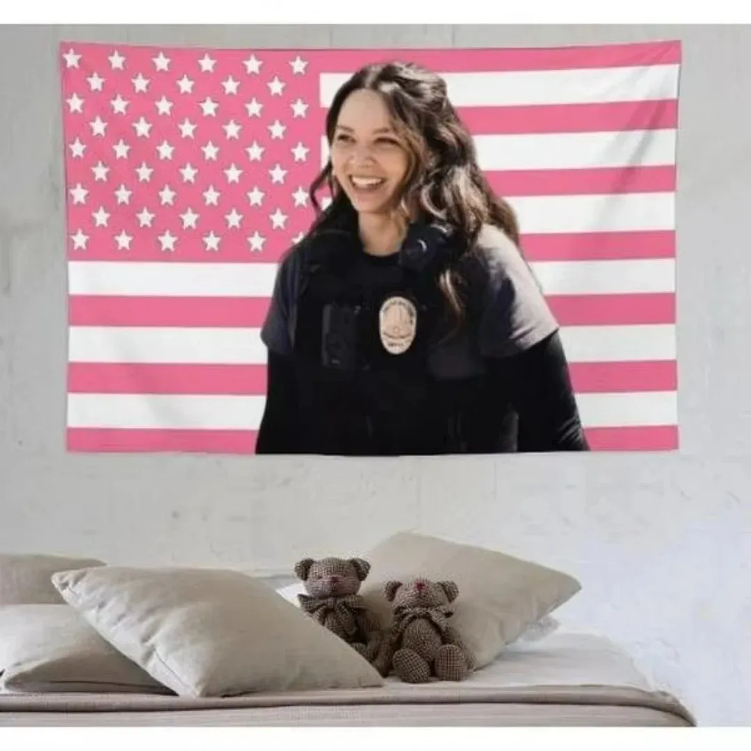 VIKAMA The Rookie Wandteppich mit amerikanischer Flagge, Lucy Chen, Tim Bradford, Wandbehang für Schlafzimmer, Wohnzimmer, TV-Fan-Geschenk