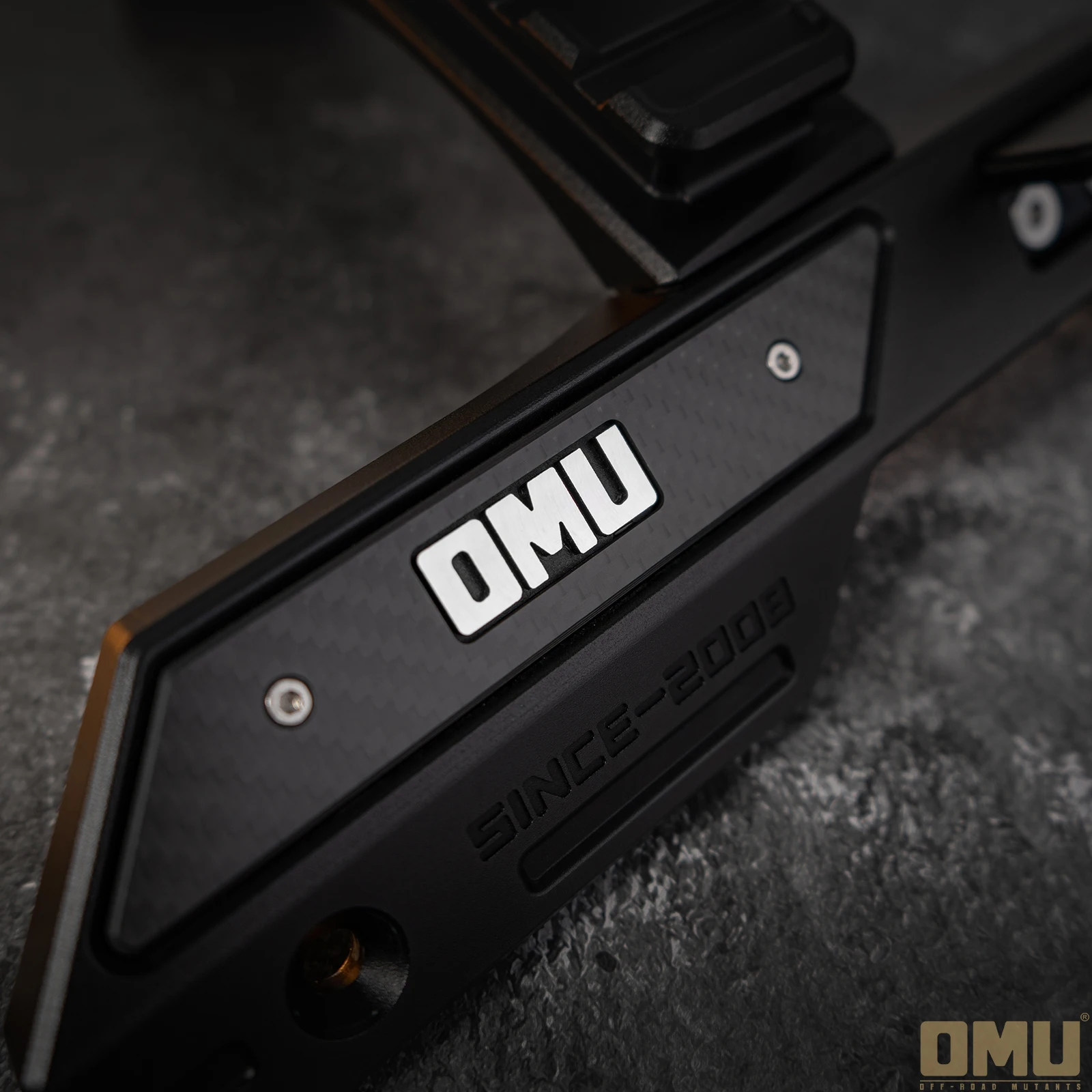 OMU 4X4 アルミ製Aピラーライトシステム取り付けブラケット ジープ