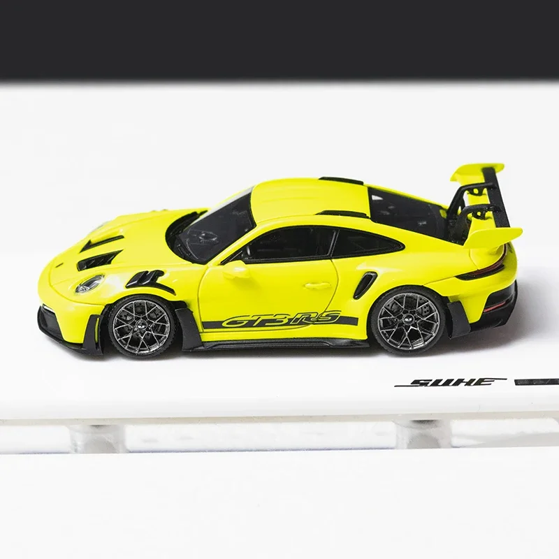 1:64 Porsche 911GT3RS, resin static miniature limited edition car fashion play model, Adult collection display piece, boy gift.