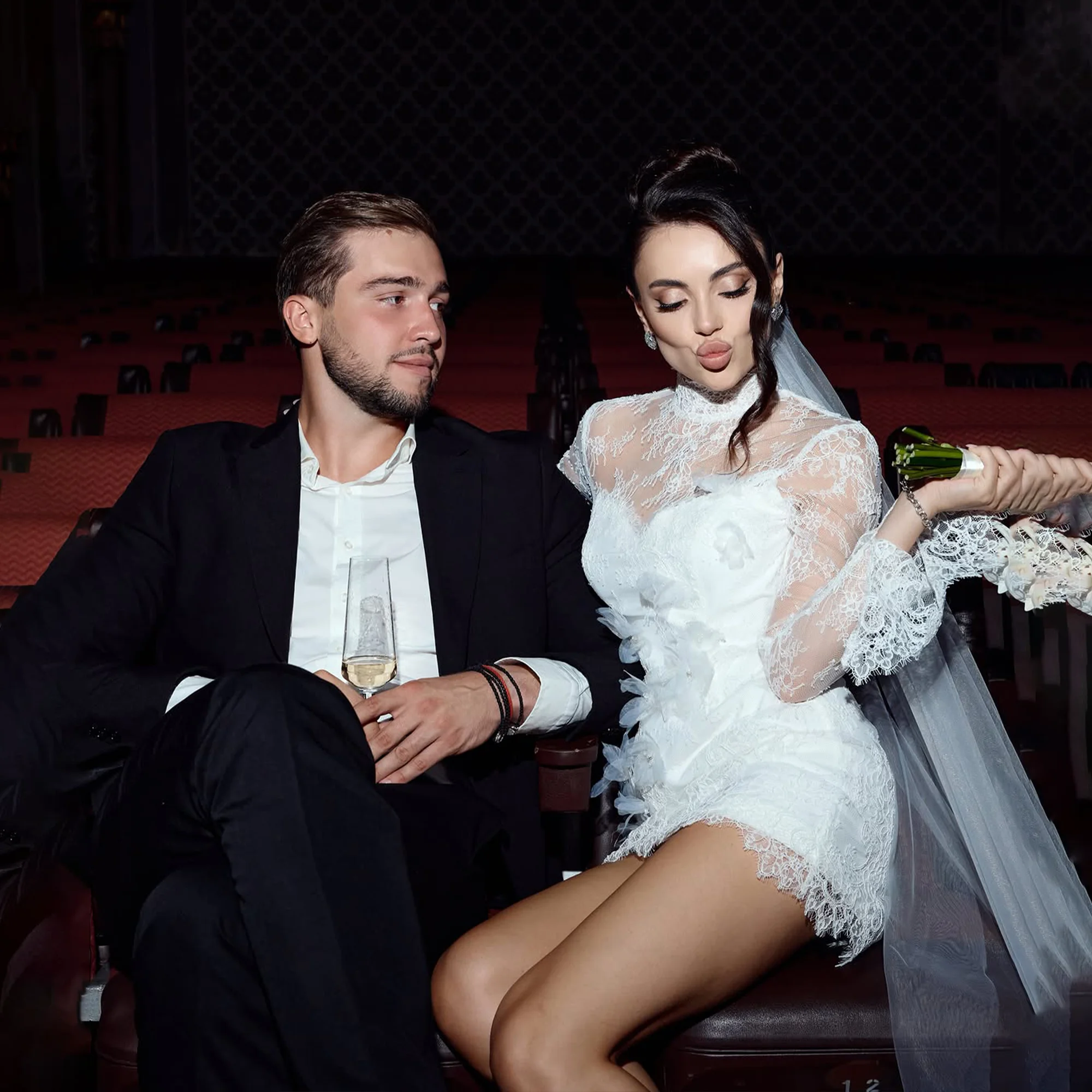 Romantic High Neck Mini Wedding Dress Backless Lace Flowers Tulle Short Bridal Gown Vestido De Noiva Casamento Customized