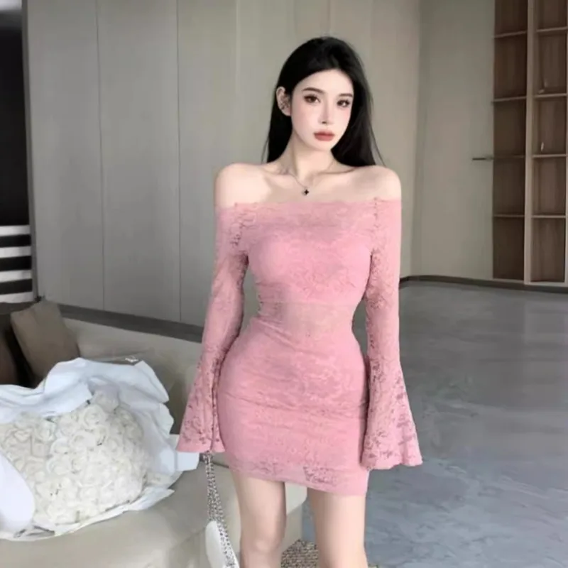 فستان دانتيل بكتف واحد للنساء خريفي نمط جديد مثير تنورة قصيرة معانقة الورك