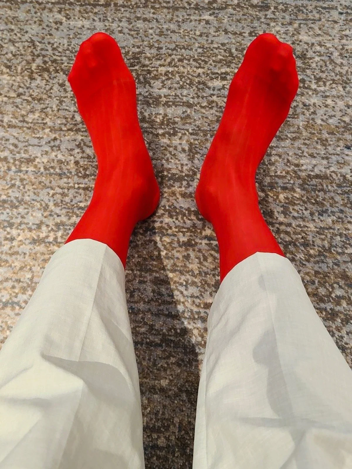 Transparente, vertikal gestreifte Socken für Herren, dünne Strümpfe, durchsichtige Nylonsocken, mittelhohe Socken, Business- und formelle Herrensocken, passend zu Anzügen und Schuhen. – Detail 15