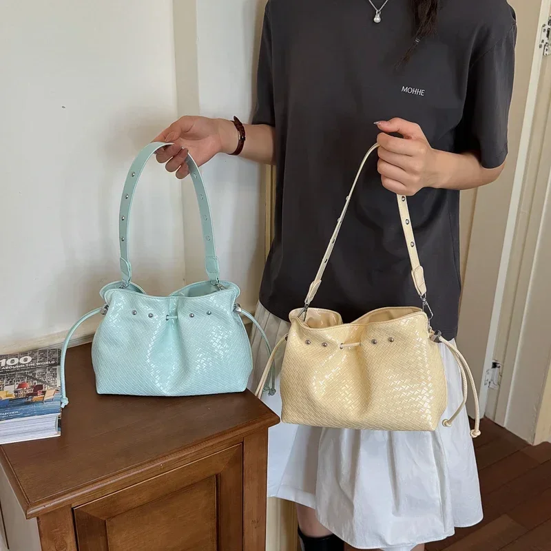 Fashion Luxury Women Shoulder Bags High Quality PU Bucket Bag Retro Shopper Commuter Tote Bag New Candy Color Crossbody Bags