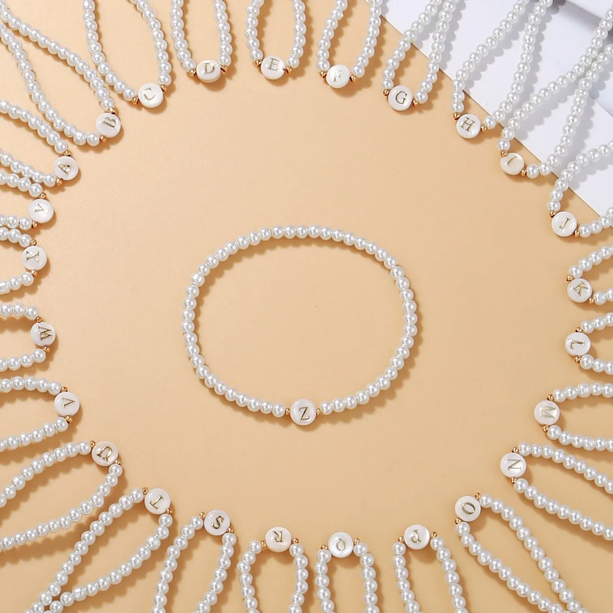 

Trendy A-Z Letter Initial Bracelet For Women Bead Faux Pearl HAND CHAIN Fashion Women link Strand Elastic Wristband Jewelry Gift