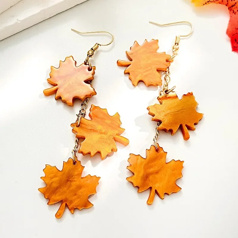 Maple Leaf Earrings Retro Fashion Creative Long Leaf Ear Stud Cross Border Fringe Jewelry for Women 2024 Luxury Ins Wind Acrylic