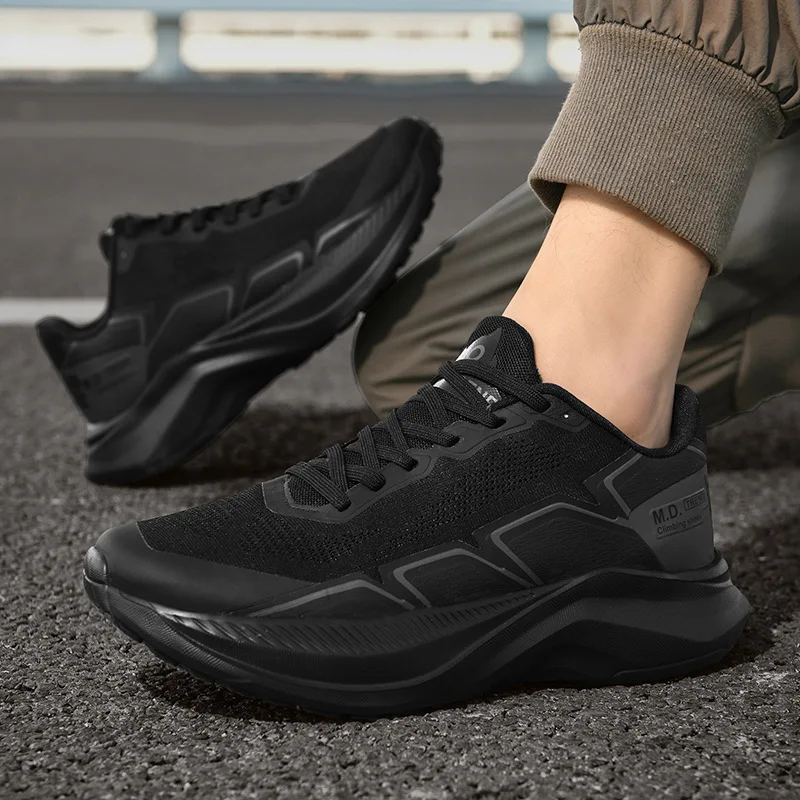 

Men's Sports Shoes Mesh Breathable Lightweight Comfort Wear Resistant Running Shoes Non-Slip Four Season Outdoor Running Shoes