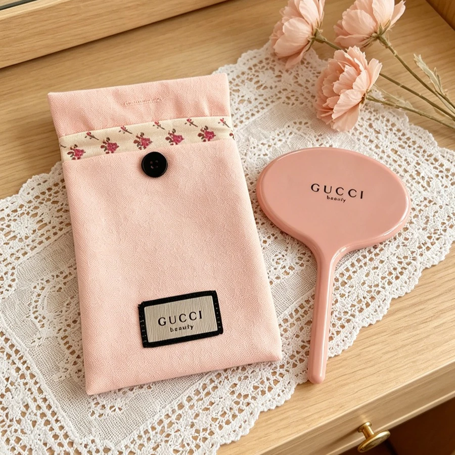 Gucci's Tasche, rosa Kosmetikt – Women Bags Gucci Bewertung und Preis