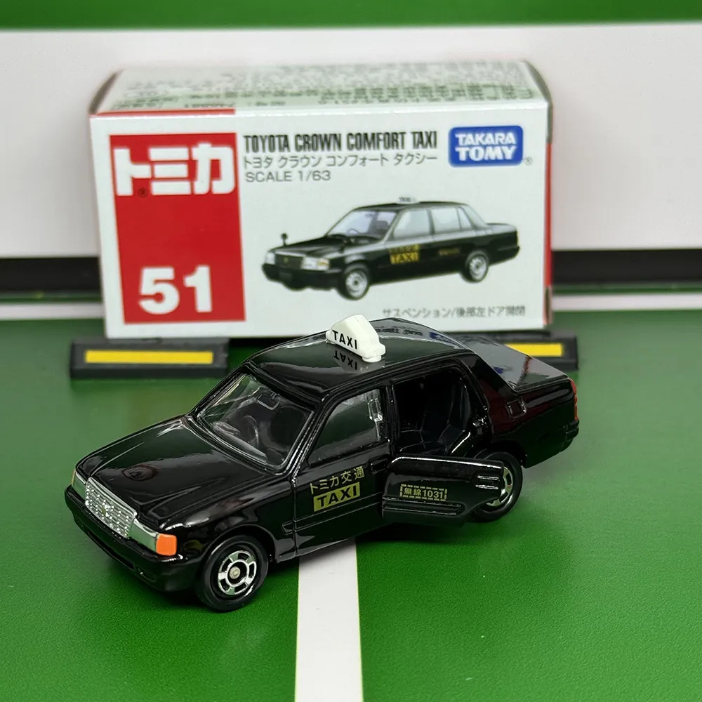Takara Tomy Tomica 051 Toyota Crown Comfort Taxi Alloy Diecast Car Model Static Vehicle Collection Display Ornament Kids Gift
