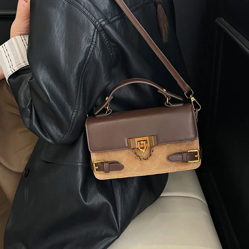 

Sophisticated Women's Crossbody-Bag Crafted From Ocelot-Print Leather Boasting Peru Vintage Spacious Soft Daily Style​