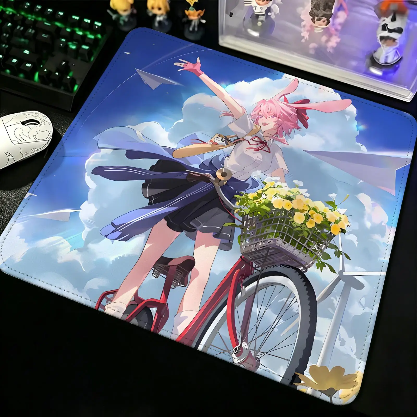 Compact Gaming Mat Reinforced Stitched Border, Sizes Portable Laptop Desk Pad for Office & E-sports Honkai Star Rail Evanescia
