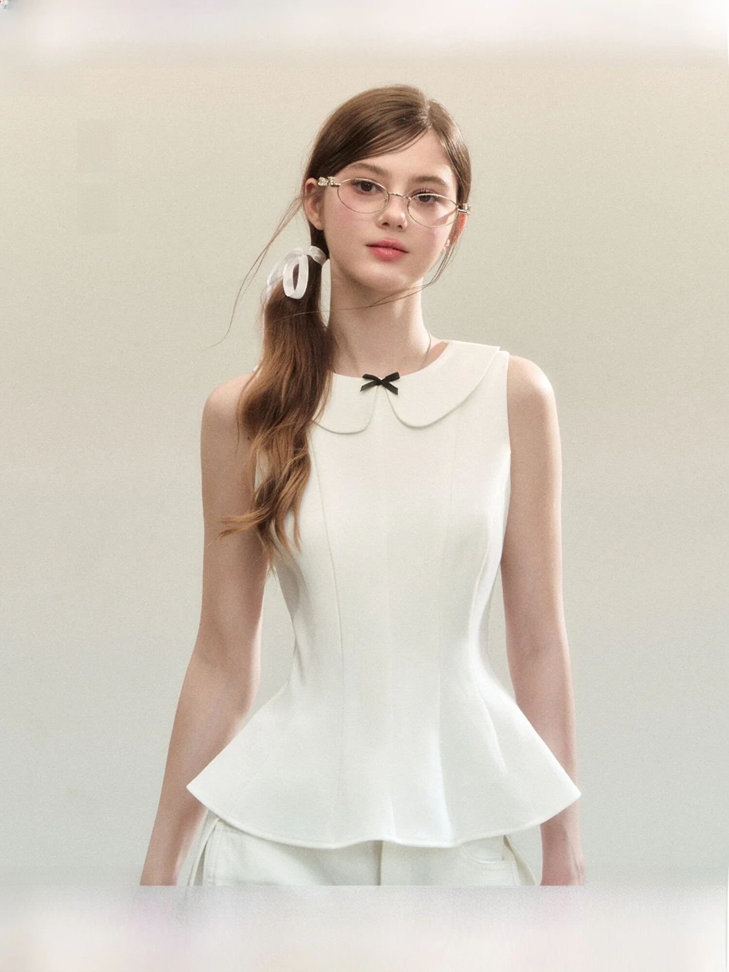 Elegant Sleeveless Top with Bow Tie Waist Cinching Summer New Style High Quality Doll Collar  Knot Vest for Women