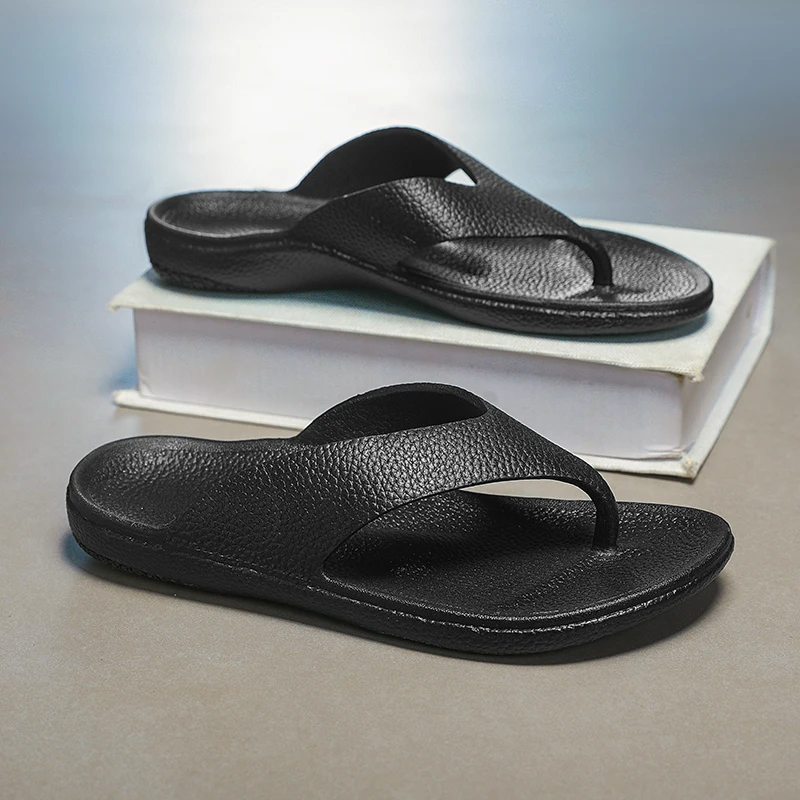 

Flip-flops men's summer new non-slip soft-soled sandals fashion black sandals and slippers indoor leisure outdoor beach shoes 45