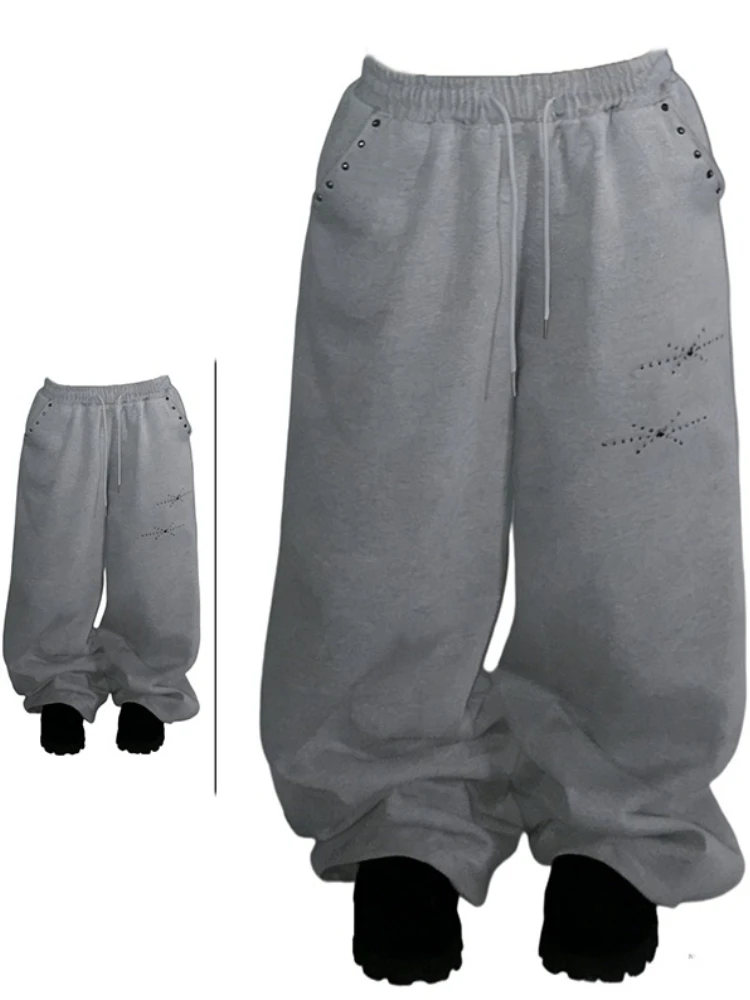 

Ретро заклепки, горячие ромбовидные серые спортивные брюки, новые женские свободные и удобные элитные повседневные широкие брюки в ленивом стиле