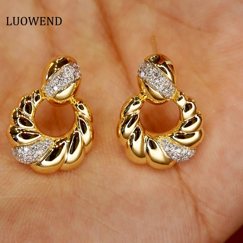 

LUOWEND 18K Yellow Gold Earrings Vintage Design INS Style 0.20carat Real Natural Diamond Stud Earrings for Women Party Jewelry