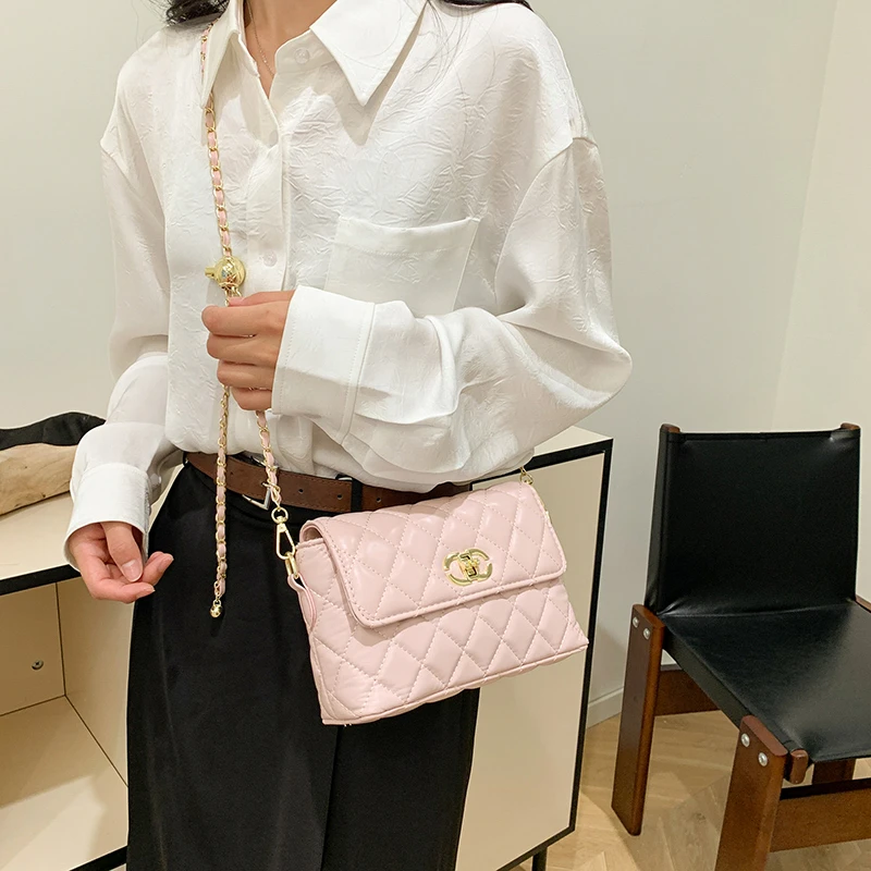 

High-End Business Leisure Commuter Bag With Large Capacity Elegant Leather And Stylish Vintage Design