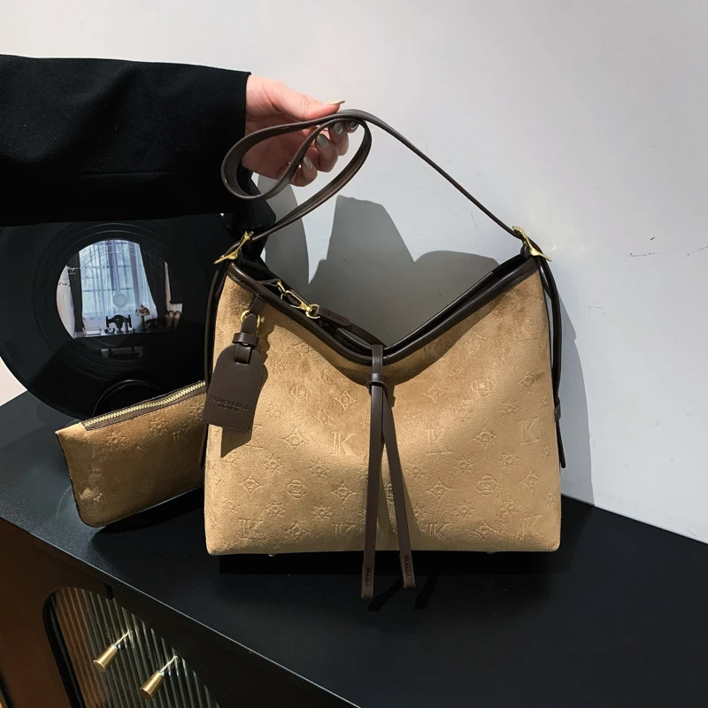 حقيبة يد نسائية أنيقة من الجلد الراقية حقيبة كتف يومية فاخرة بمظهر كروس