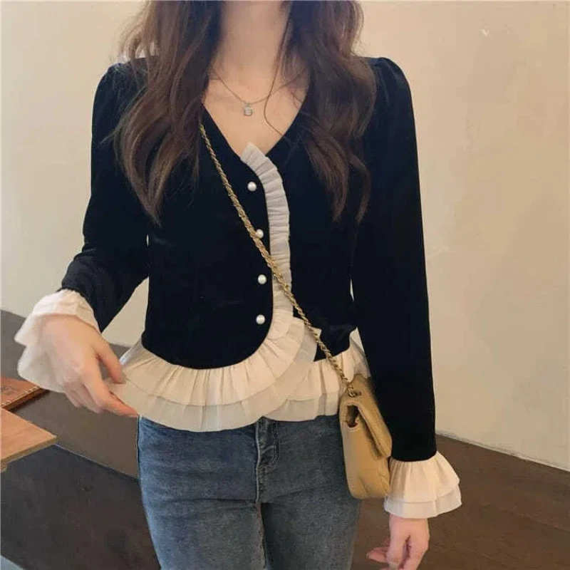 Women Clothing Temperament Lace Patchwork Shirt Tops Spring Autumn New V Neck Solid Sweet Velvet Short Blouse Vintage Fashion