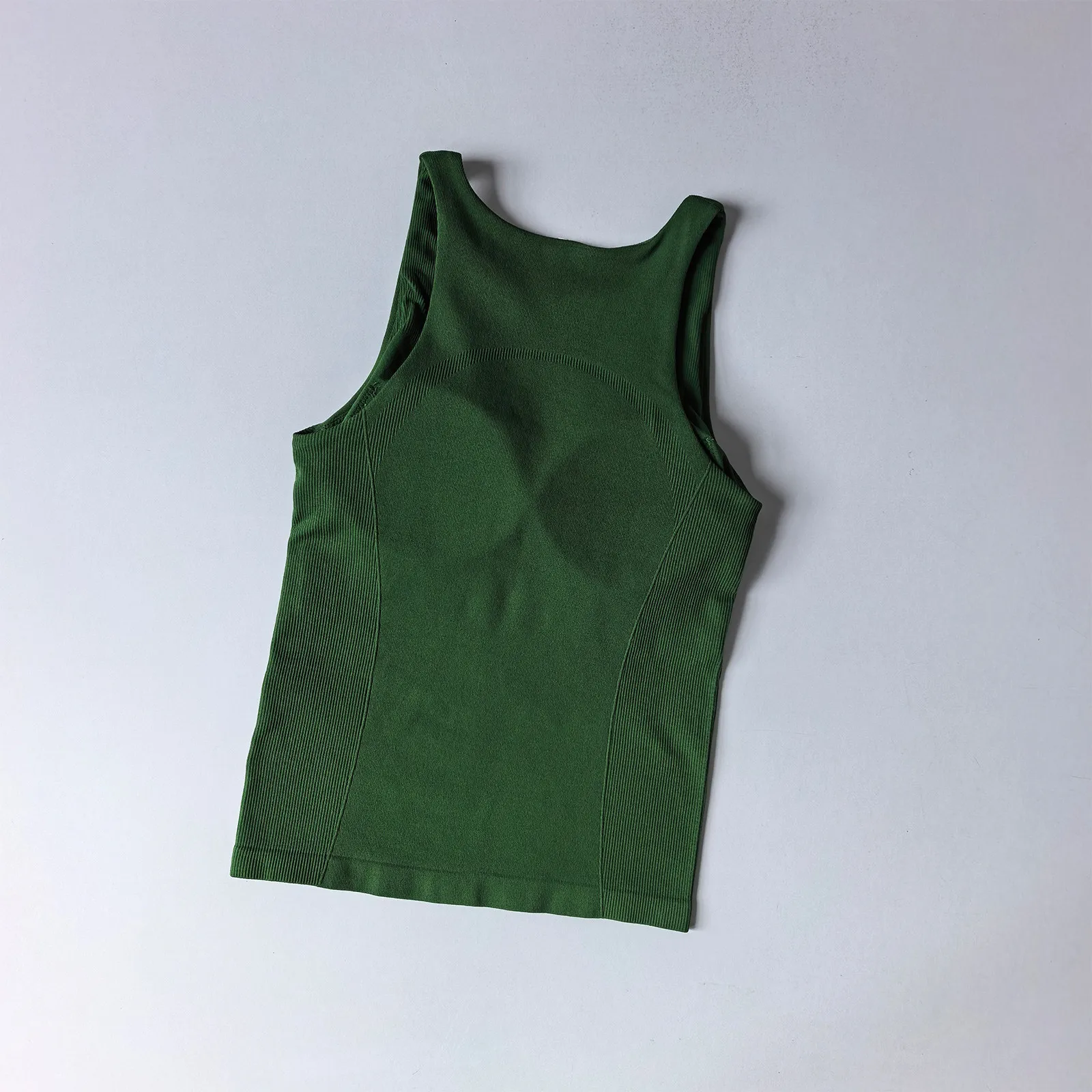 Figurbetontes, ärmelloses Yoga-Top – dehnbares, atmungsaktives Tanktop mit Falten, schnelltrocknende Sportbekleidung für Fitness, sexy, figurbetontes Sport-BH. – Detail 9
