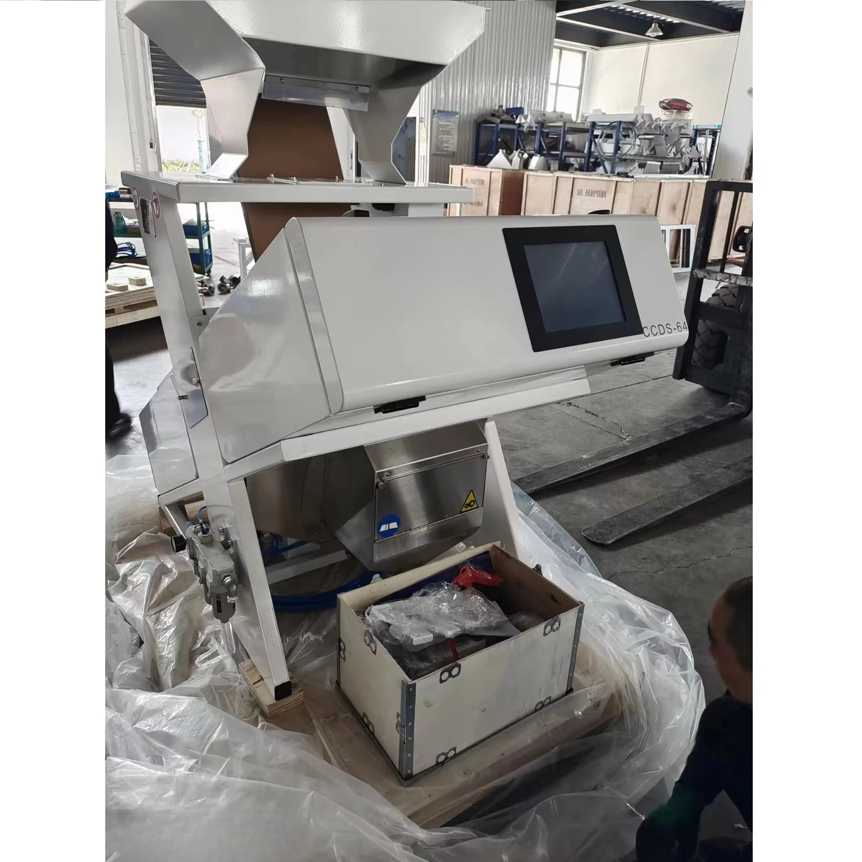FL Nut Color Sorting Machine Touch Screen Control Selector For Multi‑kind Nuts Defect Classification Processing Plant Machine