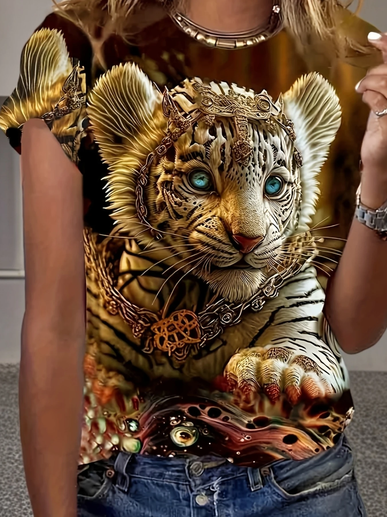 Women Crew Neck Short Sleeve T-shirt Luxury Ornamented Blue Eyes Baby Tiger 3D Print Brown Gradient Casual  Streetwear Top