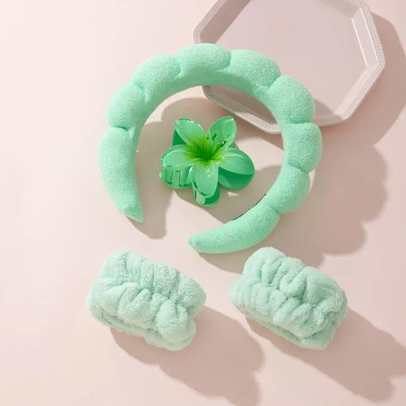 4/6-teiliges Plüsch-Hautpflege-Stirnband-Set mit saugfähigen Handgelenkbändern und niedlicher Blumen-Haarklammer für Gesichtsreinigung, Make-up und Hautpflege – Detail 15
