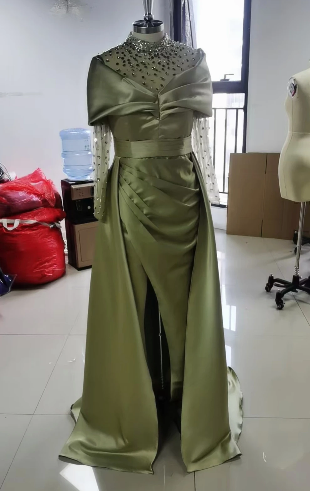 

Oisslec Prom Dress Elegant Vintage Sweet Green Crystal Sequins Fashion Customized Formal Occasion Prom Dress Evening Party Gowns