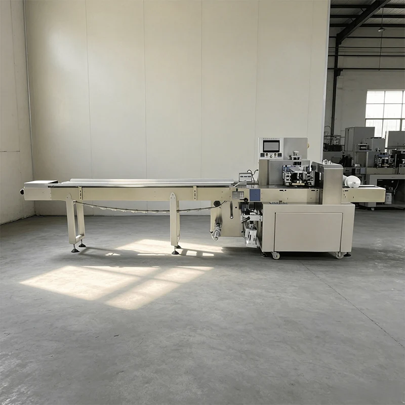 Horizontal Packaging Machine Biscuit Cake Donut Food Hardware Soap Flow Pillow Packaging Machine Customized