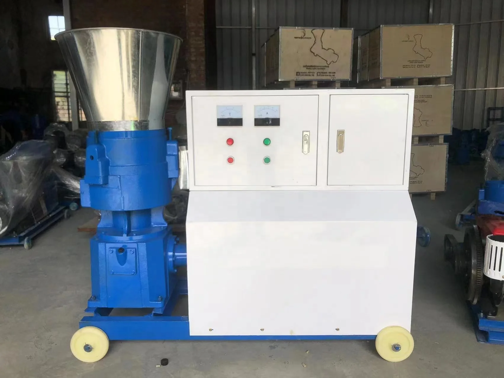 Poultry Equipment Chicken Farming Animal Food Pellet Machine Poultry Cattle Pig Feed Pressing Pellets Pelletizer Making