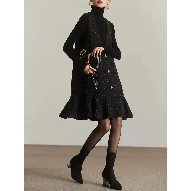 Unique Fragrant V-neck Vest Skirt 2024 Autumn/Winter Black Kam Shoulder Vest Skirt Loose Ruffle Edge A-line Dress Solid Color S7