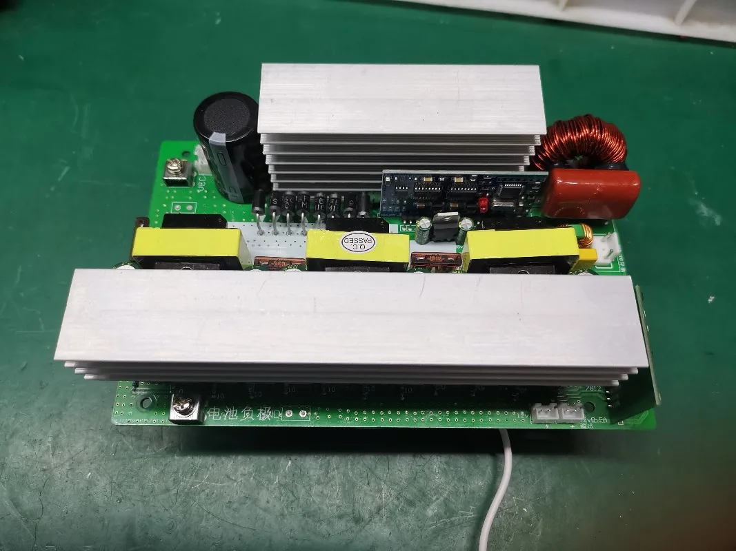 Pure sine wave 1500VA12v to 220v1000W inverter circuit board, solar converter