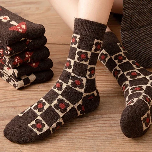 Retro Socks Women Warm Floral Mid Tube Fashionable Coffee Color Vintage Thickened Wool  Lovely Kawaii Thermal Brown Socks