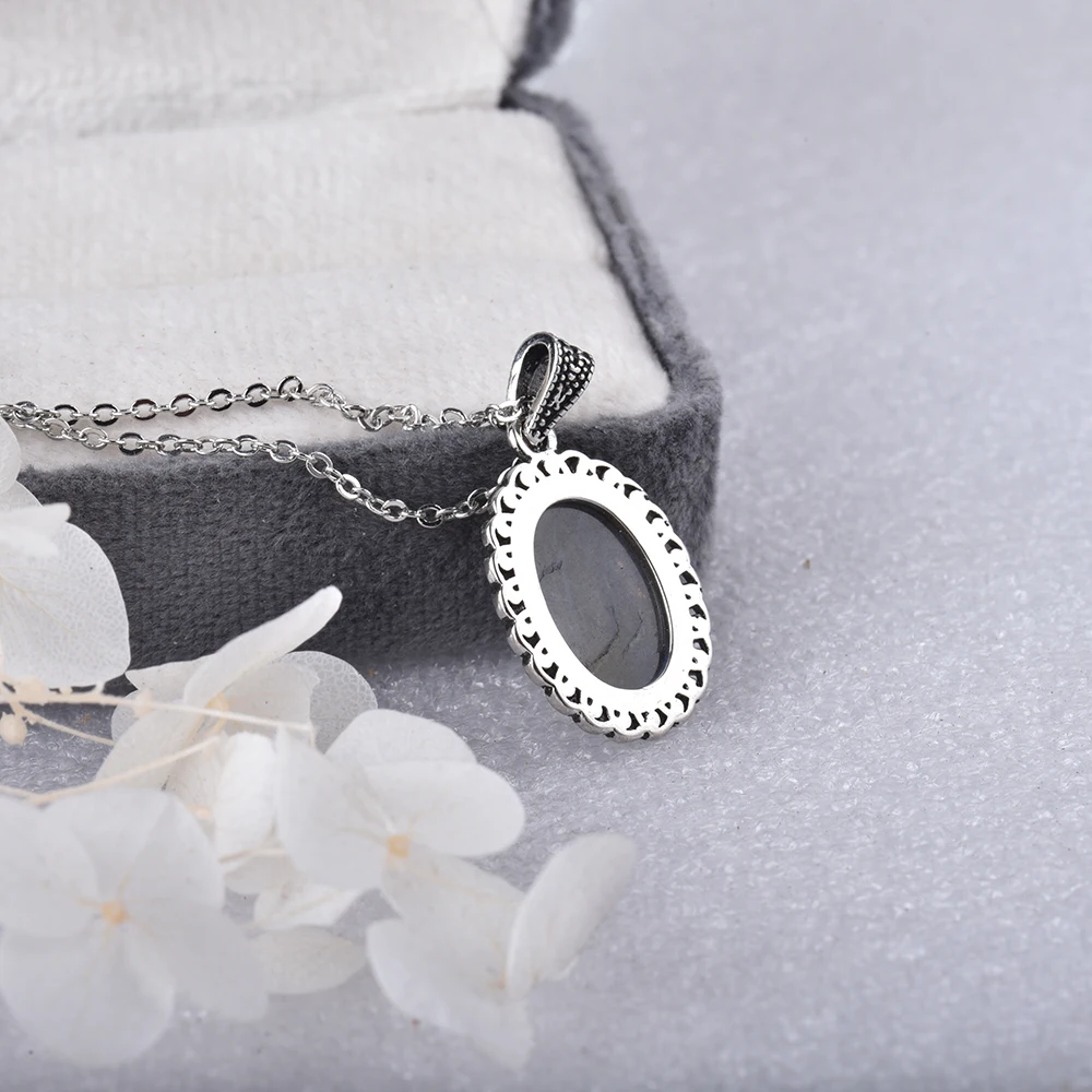 ITSMOS Natural Labradorite Silver Plated Pendant Necklace Simple Stone Vintage Fashion Elegant Jewelry for Women Romatic