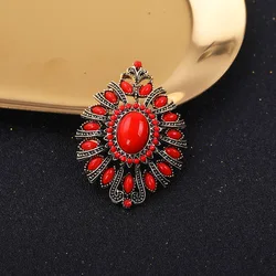 Red Green Resin Stone Circular Brooch for Women's Retro Beautiful Palace Style Flower Party Office Brooch Gift