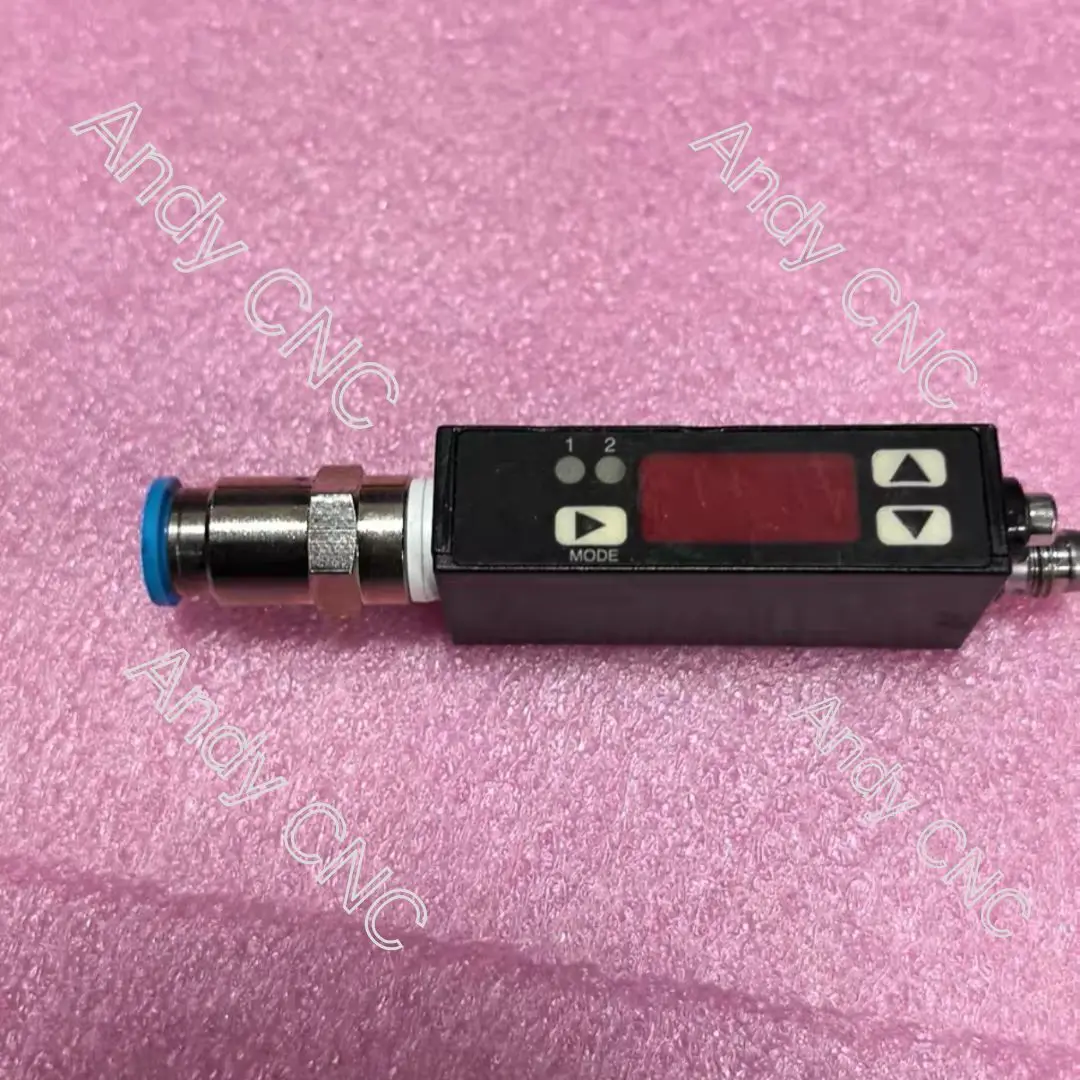 Used Vacuum pressure switch VS-V-D-PNP Test OK Fast Shipping
