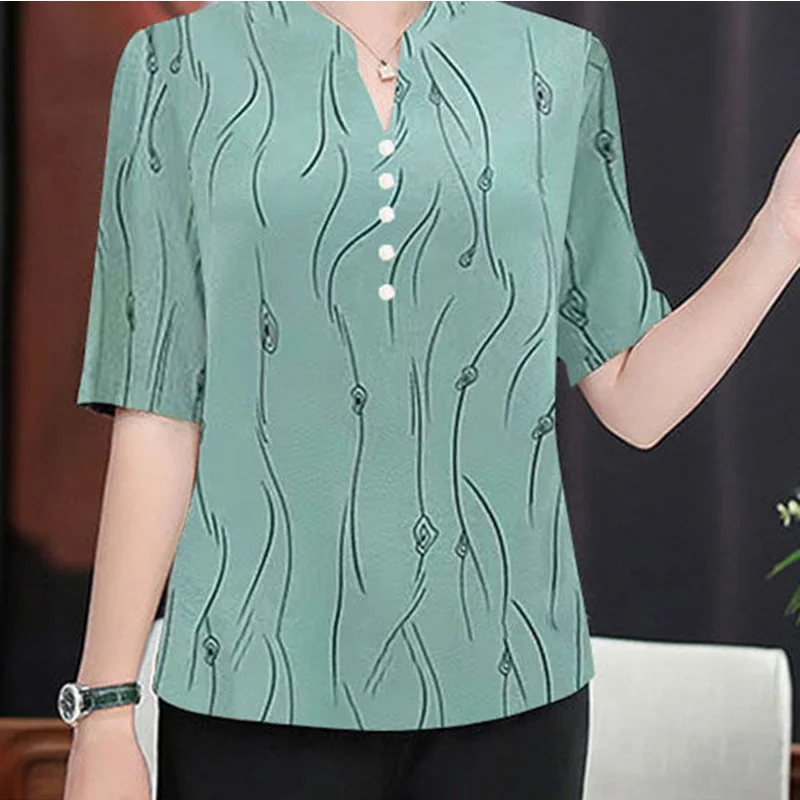 2024 New Summer Elegant Fashion Retro Loose Casual Office Lady Women\'s Shirt England Style Button V Neck Short Sleeve Chic Tops